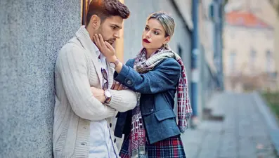 Hak ettiğiniz ilişkide misiniz? 3 soru gerçeği gözler önüne seriyor