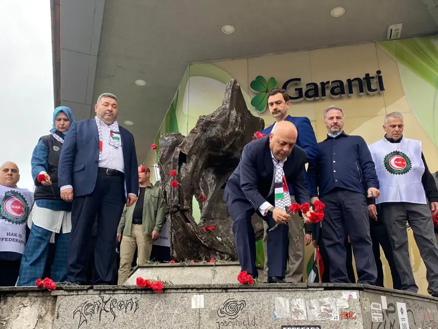 HAK-İŞ Kazancı Yokuşu'na karanfil bıraktı 14