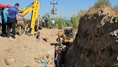 Babasına yardıma geldi, göçük altında can verdi