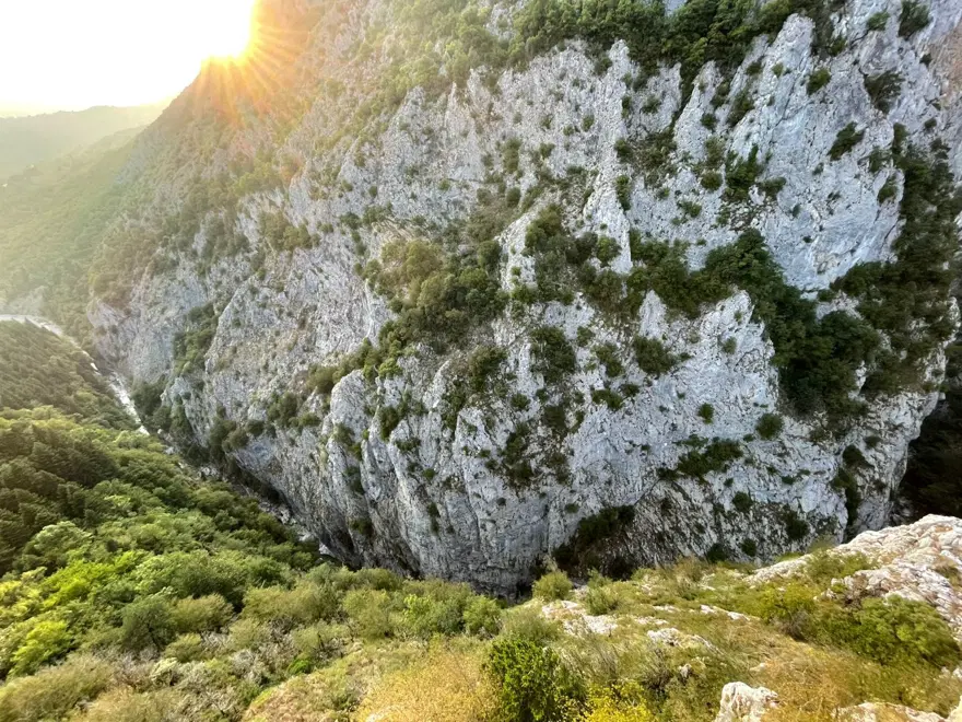 Dünyanın en derin kanyonlarından 'Valla Kanyonu'nda 11 kişi mahsur kaldı 2