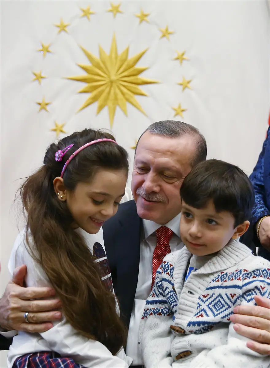 Cumhurbaşkanı Erdoğan, Bana Alabed ve ailesini Beştepe'de kabul etti 6 Cumhurbaşkanı Erdoğan, Bana Alabed ve ailesini Beştepe'de kabul etti 6