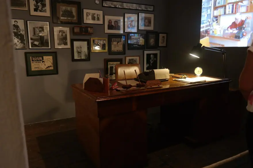 "Ömrüne Sığmayan Adam: Aziz Nesin" sergisi 