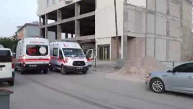 Eski ve yeni eşinin bıçaklı kavgasını ayırmak isterken öldü