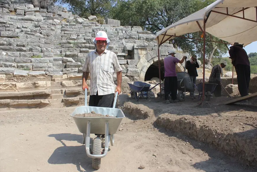 Çukurova'nın Efes'i Kastabala Antik Kenti adım adım gün yüzüne çıkıyor 17 Çukurova'nın Efes'i Kastabala Antik Kenti adım adım gün yüzüne çıkıyor 17
