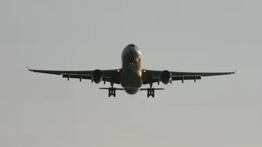 Arapça konuşan yolcular uçaktan indirildi