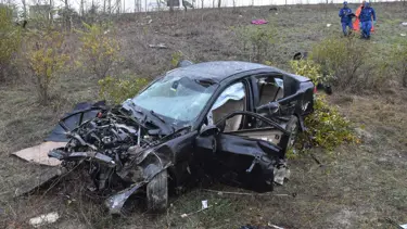 Silivri'de otomobil şarampole yuvarlandı: 2 ölü, 3 yaralı