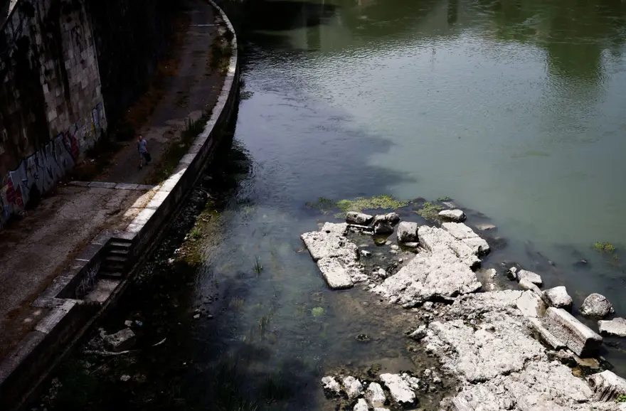 İtalya'da tarihi kuraklık: Tiber nehri kurumaya yüz tuttu 8