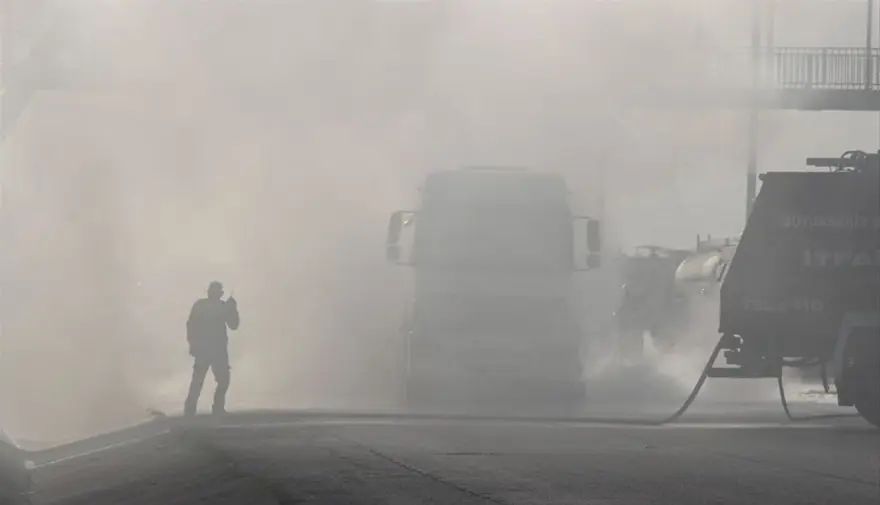 Adana'da iki tanker çarpıştı 1