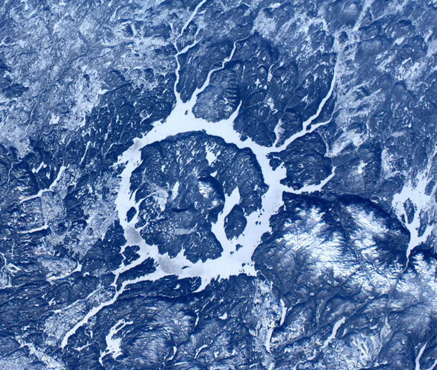 Çok uzaklardan Dünya 13