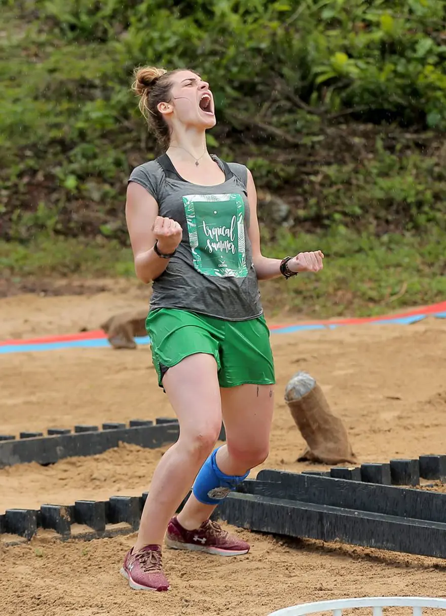 Survivor Yağmur kaç yaşında, asıl mesleği nedir? (Yağmur Banda kimdir?) 17