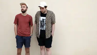 Alternatif Sesler: Away Days