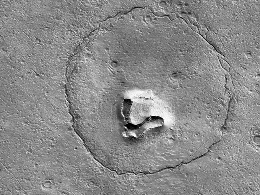 Astronomlar Mars'ta bir 'Ayı' keşfetti 