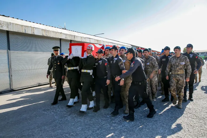 Pençe-Şimşek şehitleri için tören 6