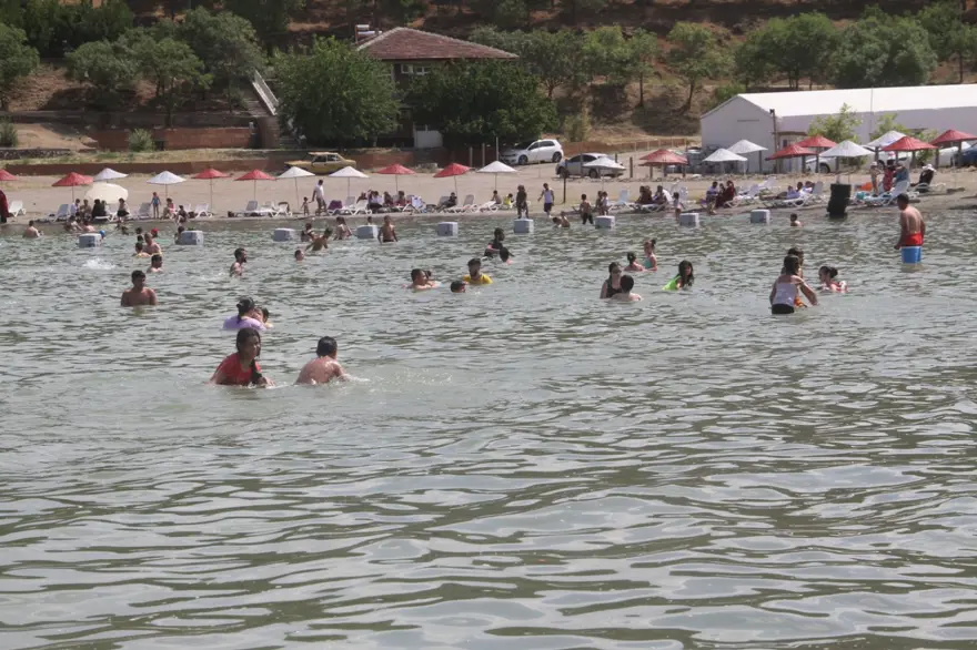 Ne Bodrum, ne Marmaris burası 'doğunun gizli denizi' Hazar Gölü 2
