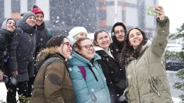 Öğrencilerin kar tatili sevinci