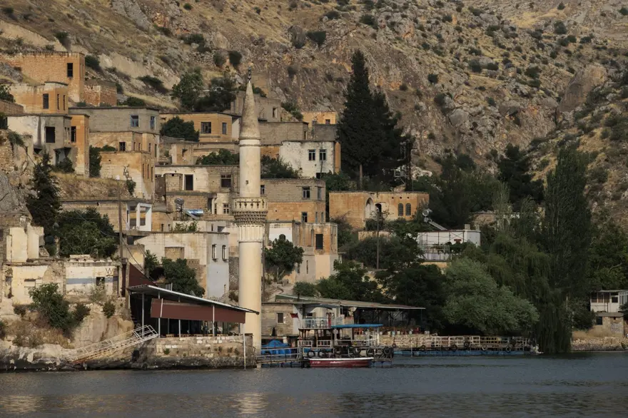 'Sakin şehir' Halfeti, yerli ve yabancı turistleri ağırlıyor 16
