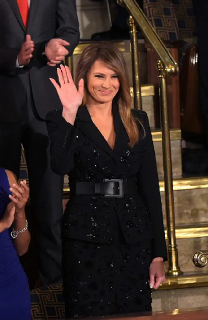 Melania Trump’ın tartışma yaratan resmi Beyaz Saray portresi 3