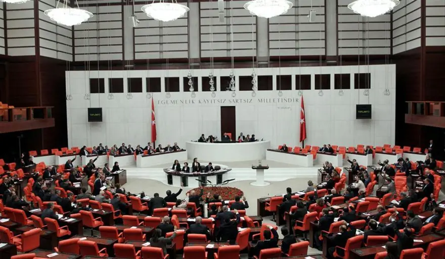 Meclis'te gergin oturum 