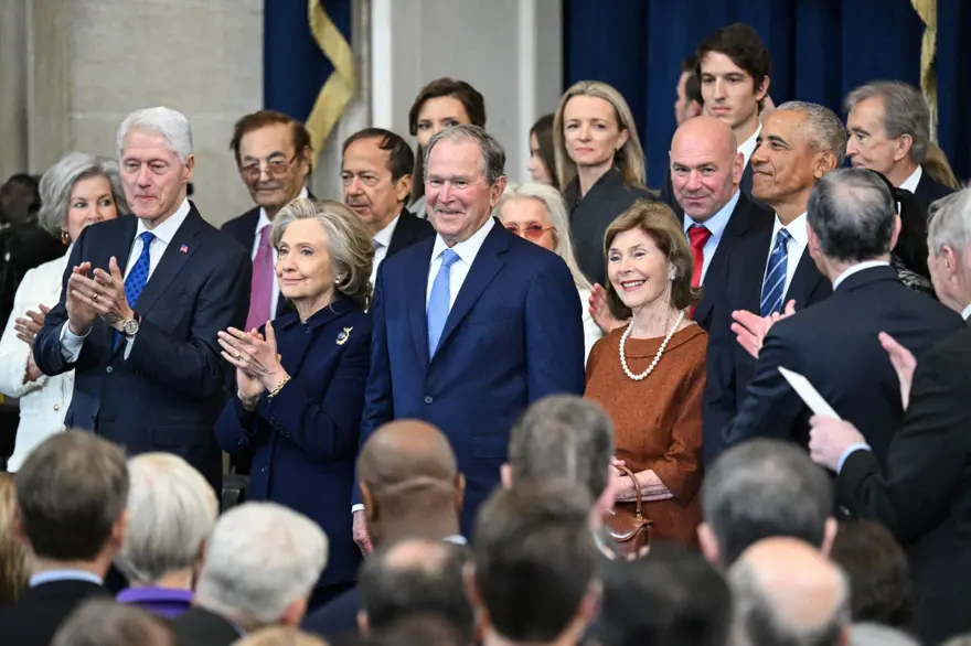 ABD'de ikinci Trump dönemi başladı: Donald Trump yemin edip başkanlık koltuğuna oturdu 14 ABD'de ikinci Trump dönemi başladı: Donald Trump yemin edip başkanlık koltuğuna oturdu 14