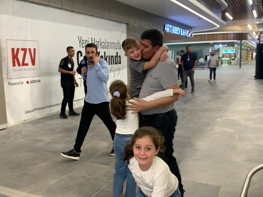 Lübnan’dan tahliye edilen 169 Türk vatandaşı Türkiye’ye geldi 5