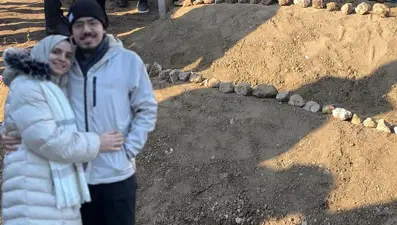 Otobüs kazasında hayatını kaybeden genç çift, yan yana defnedildi: 1 yıl önce evlenmişlerdi