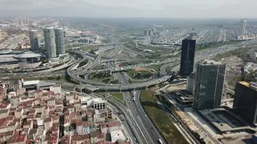 İstanbul'da bugün bazı yollar trafiğe kapatıldı