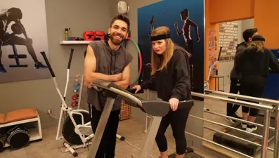 Jet Sosyete'de Alican Yücesoy ve Kadir Doğulu sürprizi (Yeni bölümden kareler)