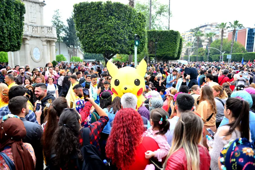 Adana'da renkli Portakal Çiçeği Karnavalı korteji 34 Adana'da renkli Portakal Çiçeği Karnavalı korteji 34