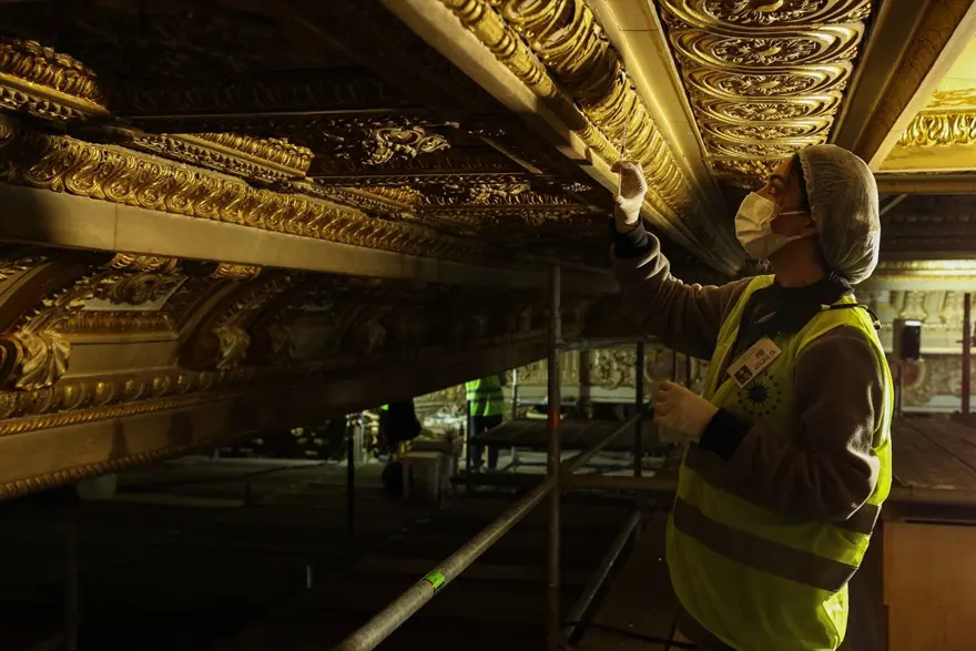 Dolmabahçe Sarayı Süfera Salonu'nun restorasyonu devam ediyor 9 Dolmabahçe Sarayı Süfera Salonu'nun restorasyonu devam ediyor 9