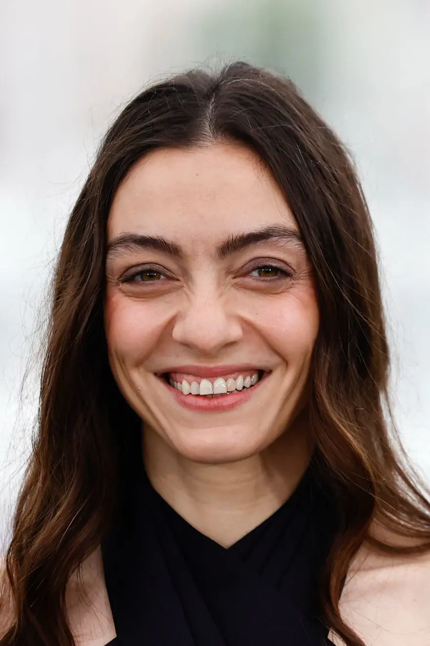 MERVE DİZDAR KİMDİR, KAÇ YAŞINDA, EVLİ Mİ? 14