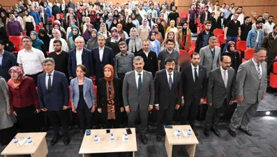 İstiklal Marşı okunurken ayağa kalkmayan akademisyen açığa alındı