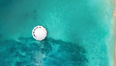 Bond filminden esinlenilerek üretilen dünyanın ilk yüzen eko-lüks oteli: Anthenea