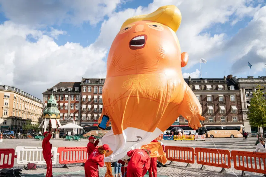 "Bebek Trump" balonu Danimarka'da 8