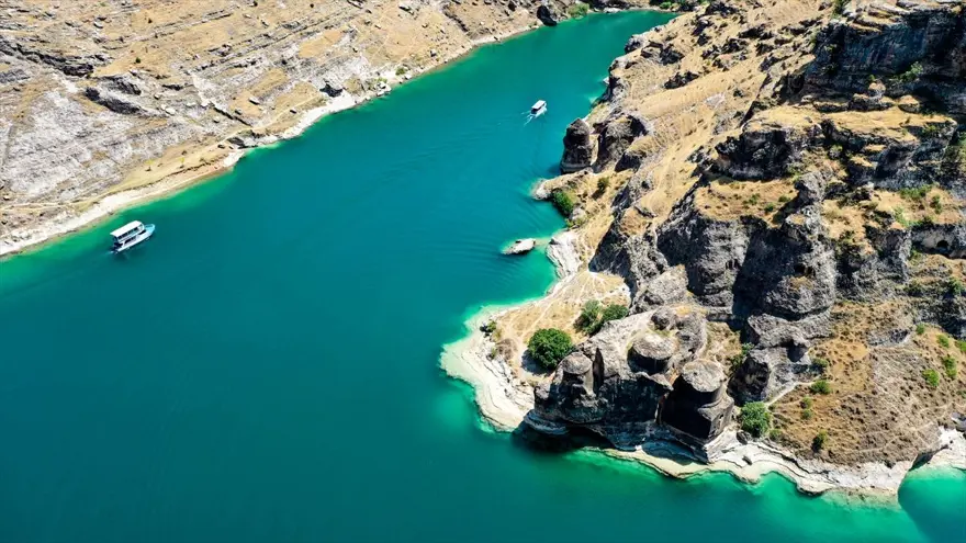 Doğa ve inanç turizmini tercih edenlerin rotası: Peygamberler diyarı 'Eğil' 16 Doğa ve inanç turizmini tercih edenlerin rotası: Peygamberler diyarı 'Eğil' 16