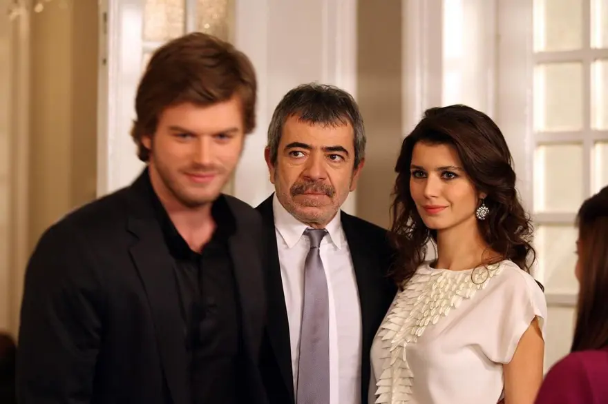 Aşk-ı Memnu'nun Adnan'ı Selçuk Yöntem ve Nihal'i Hazal Kaya bir araya geldi 