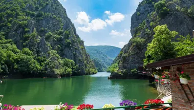 Vize yok, hayat orada çok ucuz: Tatil için giden ev alıp dönüyor