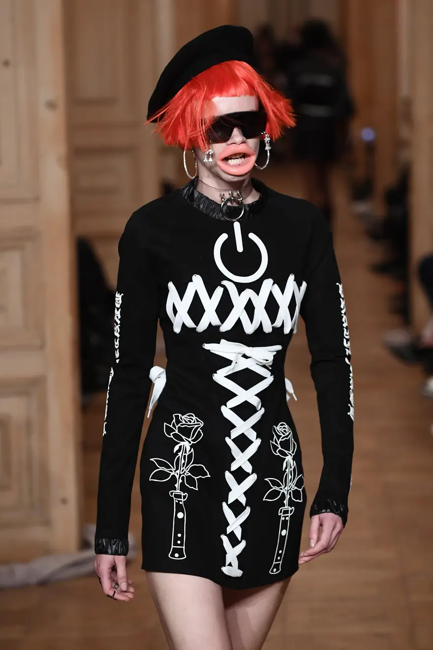 Klozetli selfie damgası (Fashion Week İstanbul) 17