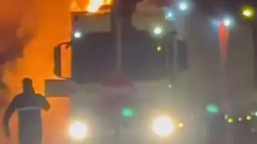 Adıyaman'da seyir halindeki TIR alev aldı