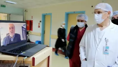 İlber Ortaylı sağlık çalışanlarına telefon numarasını verdi