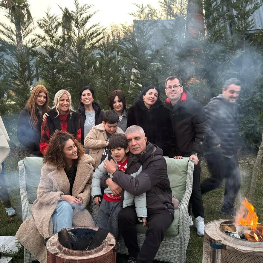 Özcan Deniz'den fotoğraflı yanıt 3