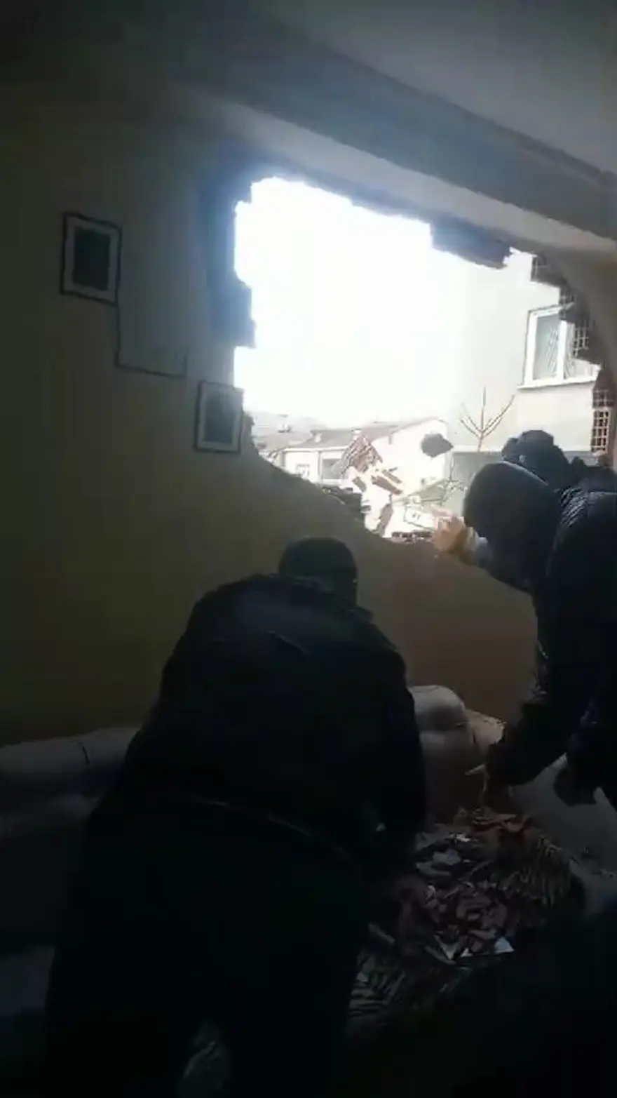 "TEK TESELLİM 5 YAŞINDAKİ KIZIMIN EVDE OLMAMASI" 4 "TEK TESELLİM 5 YAŞINDAKİ KIZIMIN EVDE OLMAMASI" 4