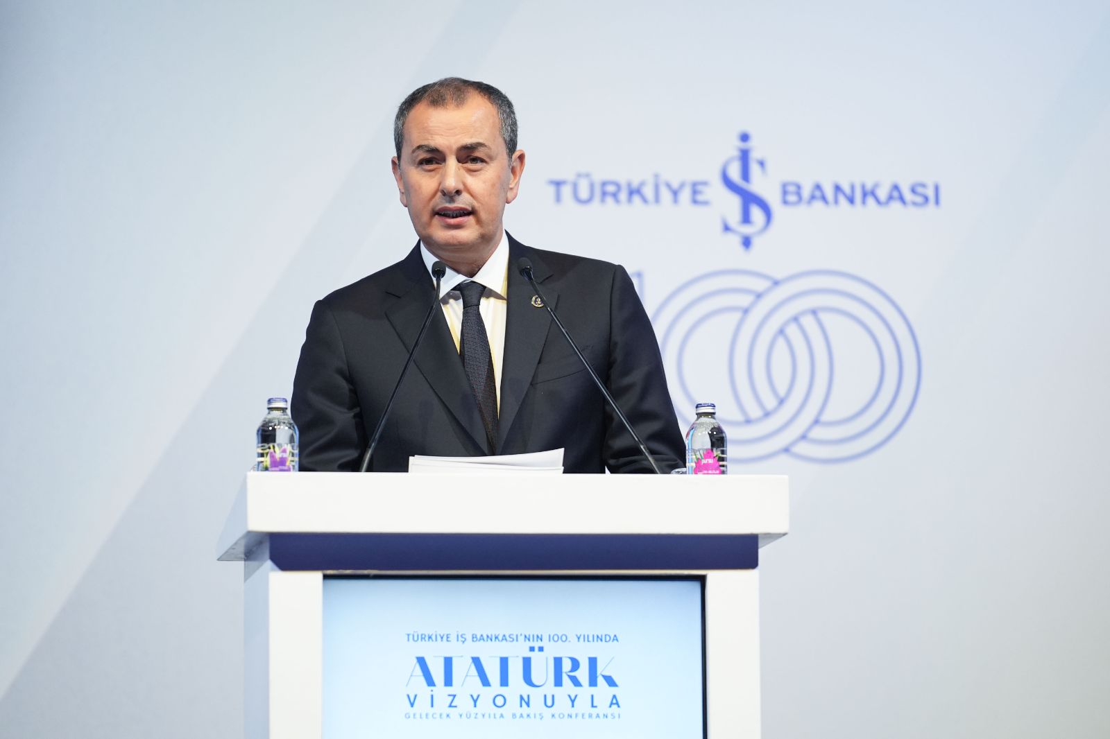 İş Bankası'ndan 100. yıl konferansı | Hakan Aran: Faizde ilk indirim kasımda olabilir