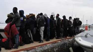 Erzincan'da 76, Çanakkale'de 42 yabancı uyruklu yakalandı