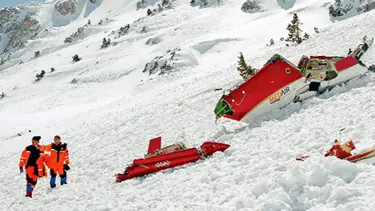 Enkaz fotoğraflarını koruma polisi sildi!