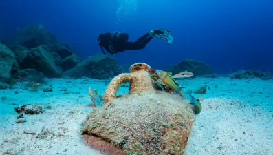 Tuzla'da tarihi keşif: 1100 yıllık Amfora bulundu