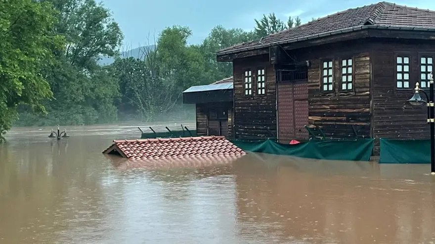 Batı Karadeniz'i yine sel vurdu 74