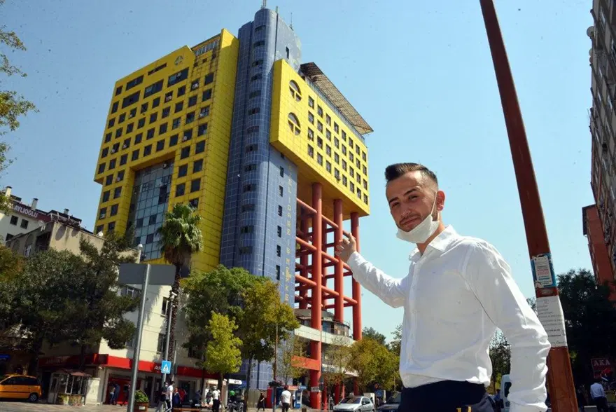 "Dünyanın en saçma binasının" yıkılacağı tarih belli oldu 8