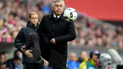 Cenk Tosun'un takımı Everton'a dünyaca ünlü hoca