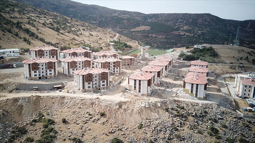 Bakan Kurum: Ekim ayı içerisinde Pütürge merkezdeki konutların teslimini yapıyor olacağız