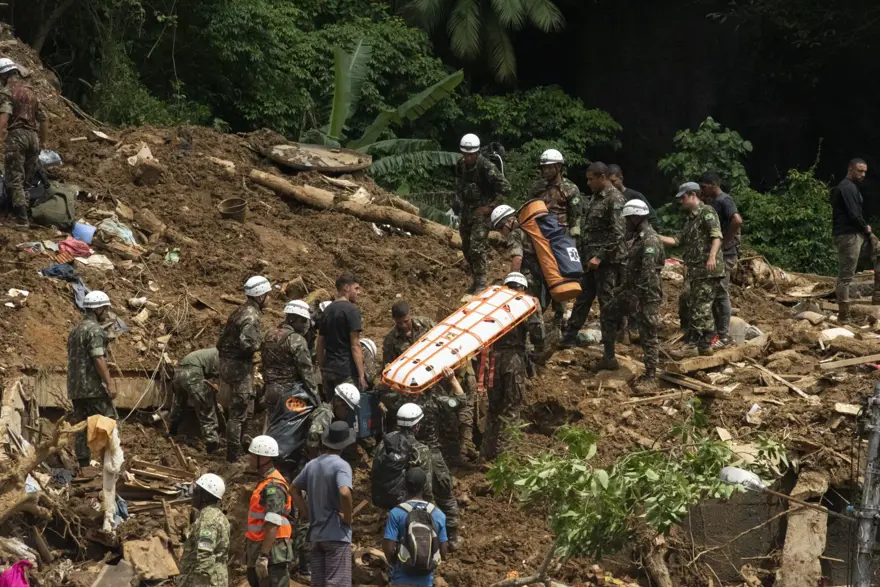 Brezilya'daki sel felaketinde ölenlerin sayısı 111'e yükseldi 9
